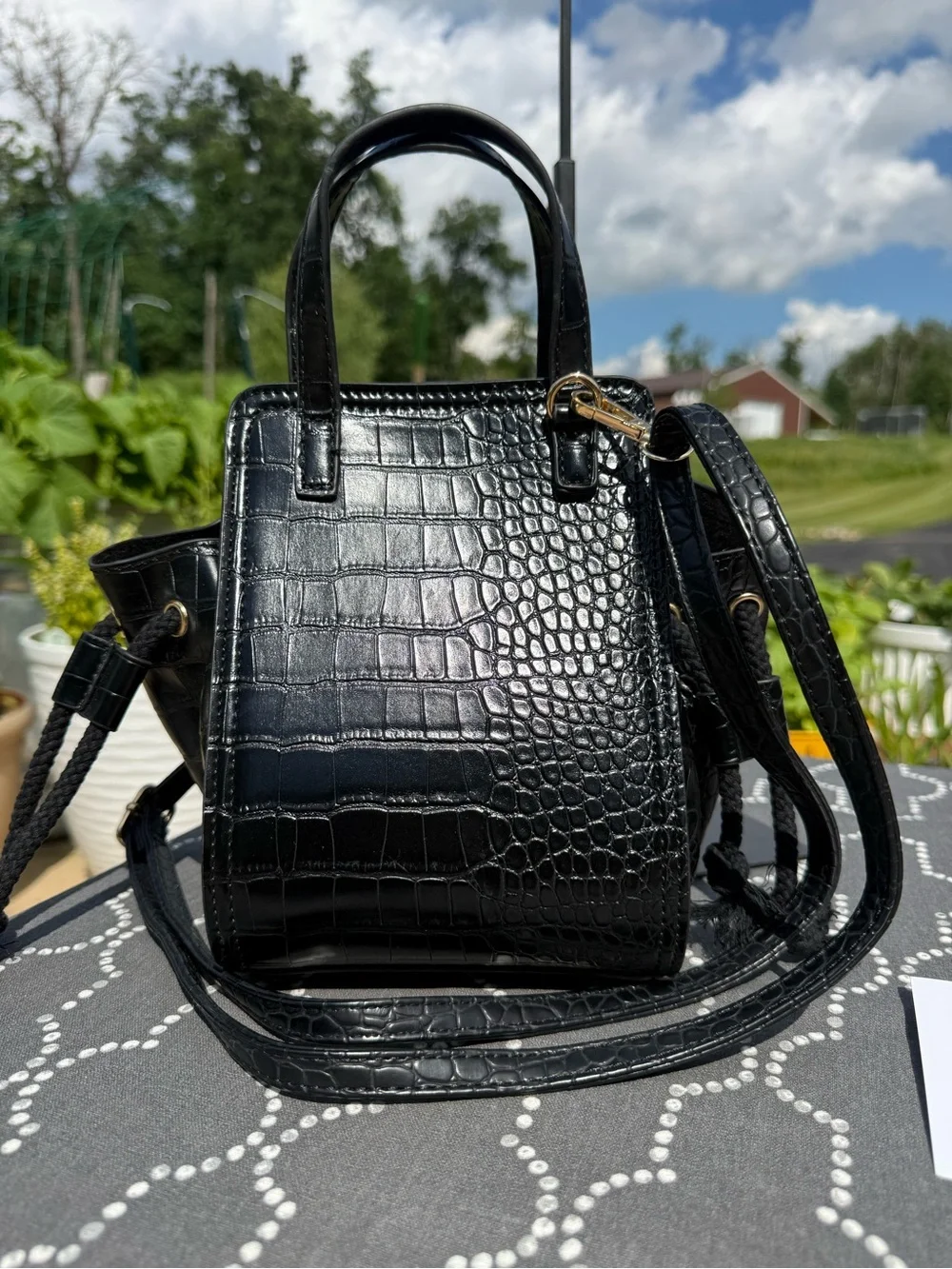 Croc-Embossed Mini Satchel With Sunglasses Face & Earrings - Picture 3 of 9